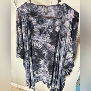 Black and Gray Tie-Dye Lightweight shawl